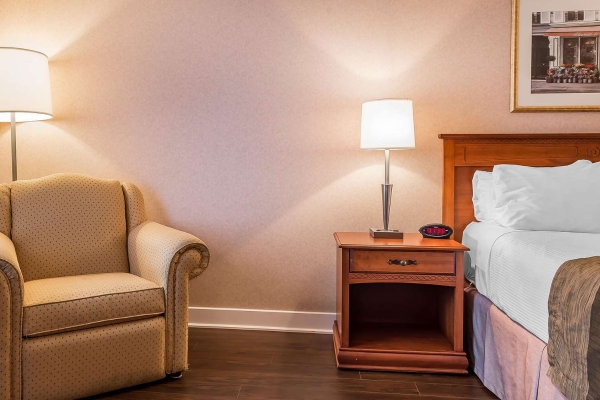 Quality Inn & Suites Hawkesbury